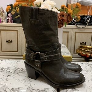 Frye Brown Heeled Boot Size 9.5 B Heel Height 2.75”